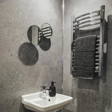 Apartment Luxury Glamping With Outdoor Bath On Cornish Flower Farm *
