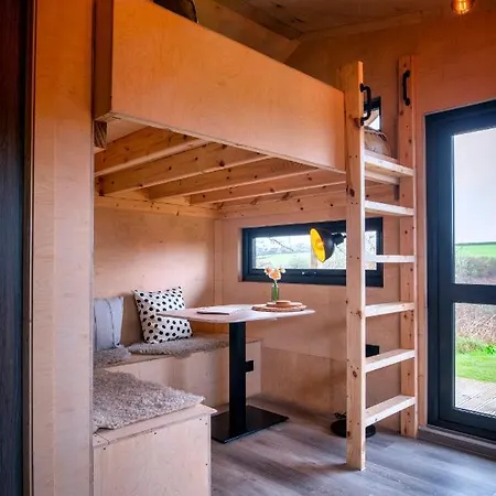 Luxury Glamping With Outdoor Bath On Cornish Flower Farm Truro
