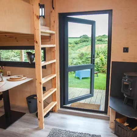 Luxury Glamping With Outdoor Bath On Cornish Flower Farm * Truro
